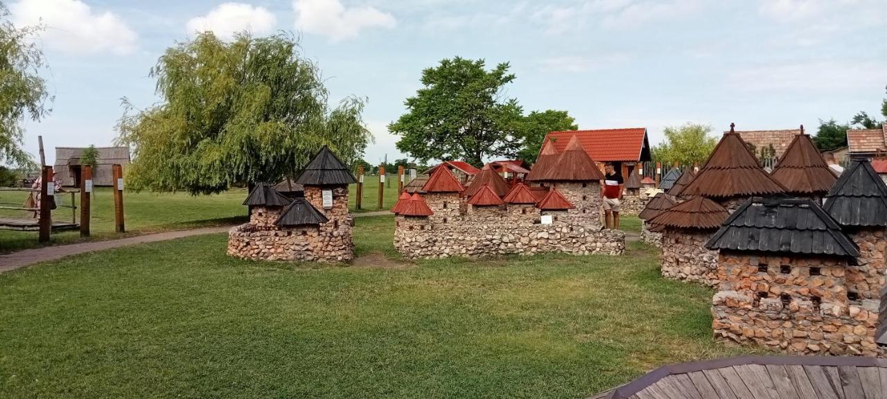 Bibic Apartman A Kapolnasnyek Buitenkant foto